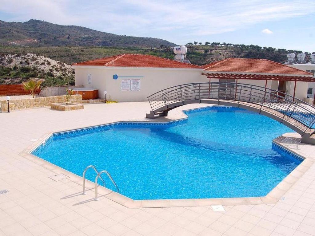 Peyia Resort Apartment エクステリア 写真