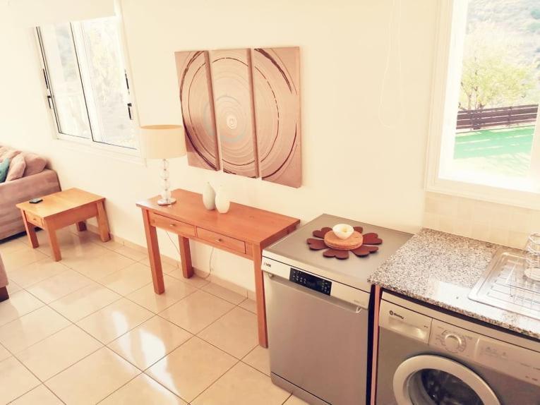 Peyia Resort Apartment エクステリア 写真
