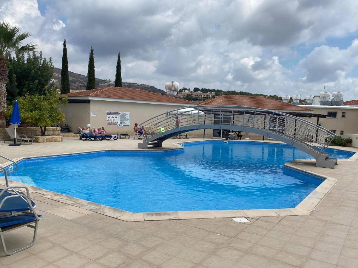 Peyia Resort Apartment エクステリア 写真