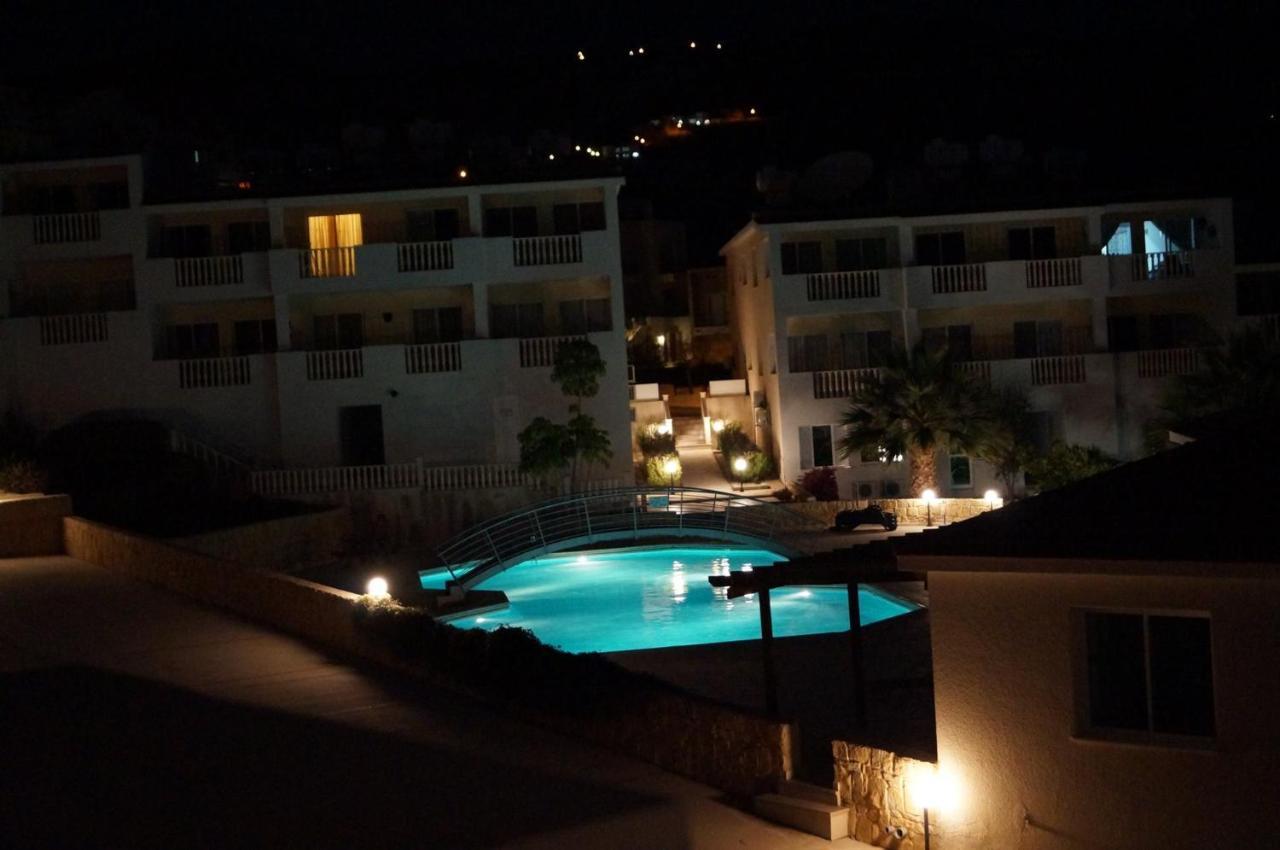 Peyia Resort Apartment エクステリア 写真