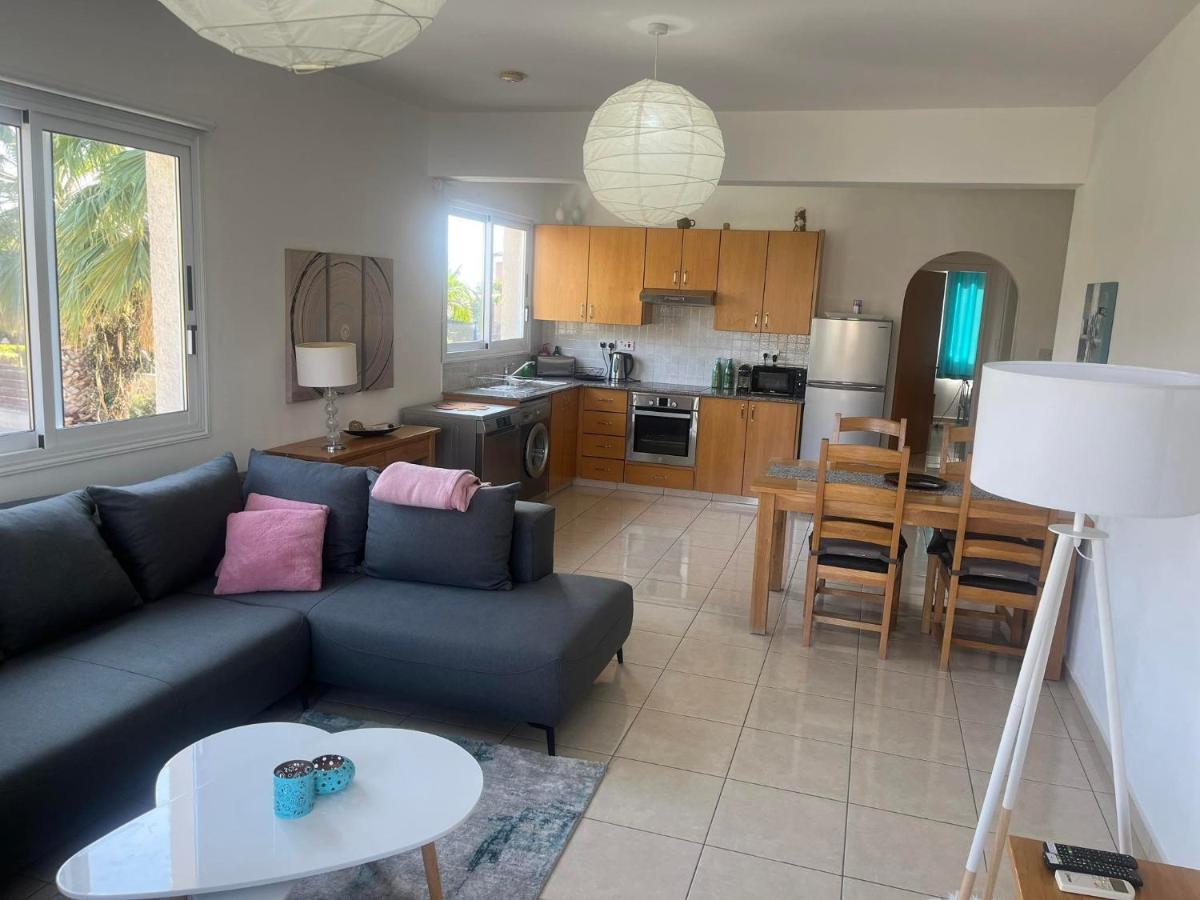Peyia Resort Apartment エクステリア 写真