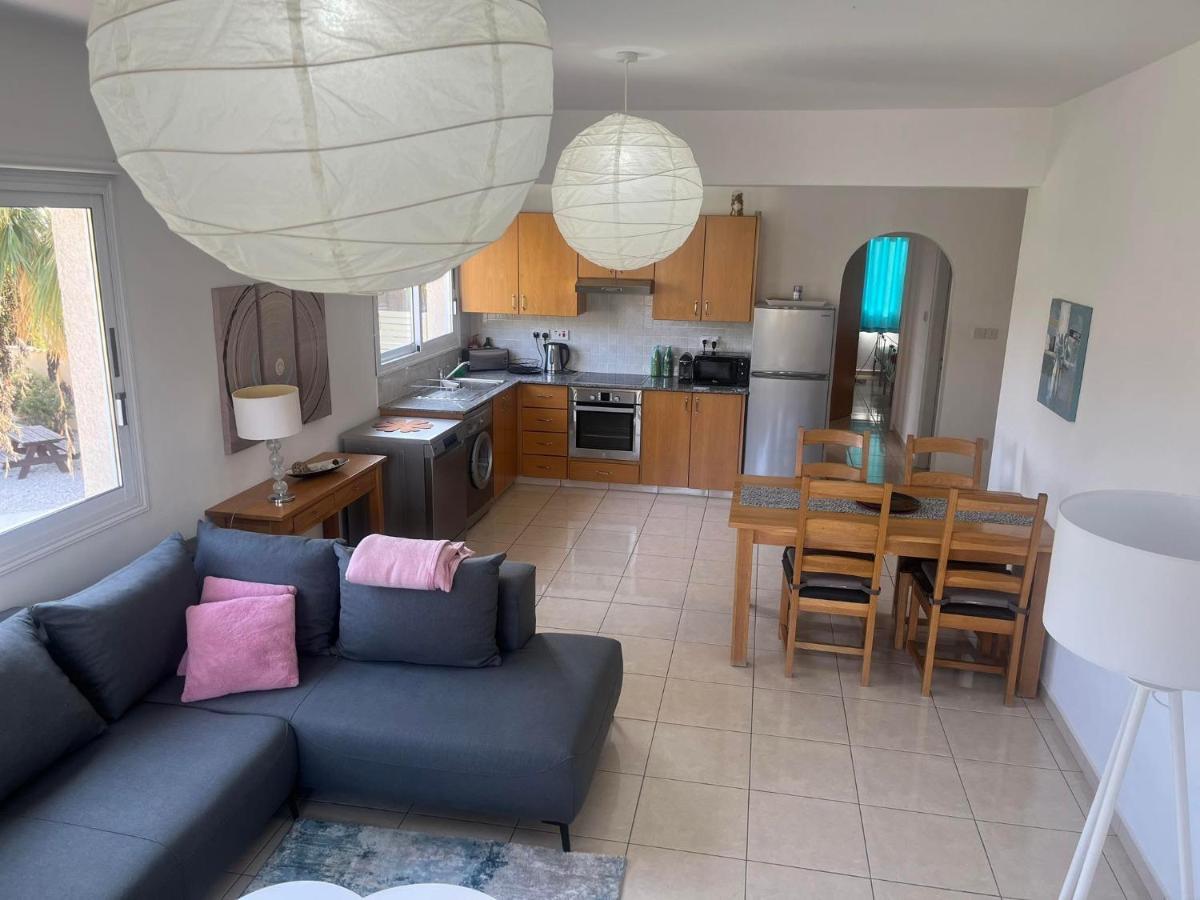 Peyia Resort Apartment エクステリア 写真